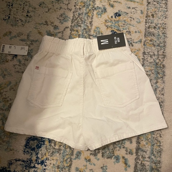 Brand new high rise shorts - Picture 2 of 4